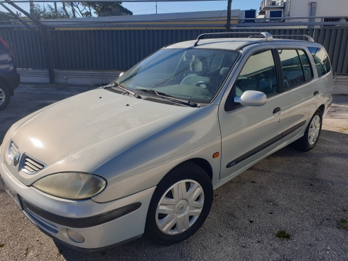RENAULT MEGANE SW 1.9 D. Autocarro