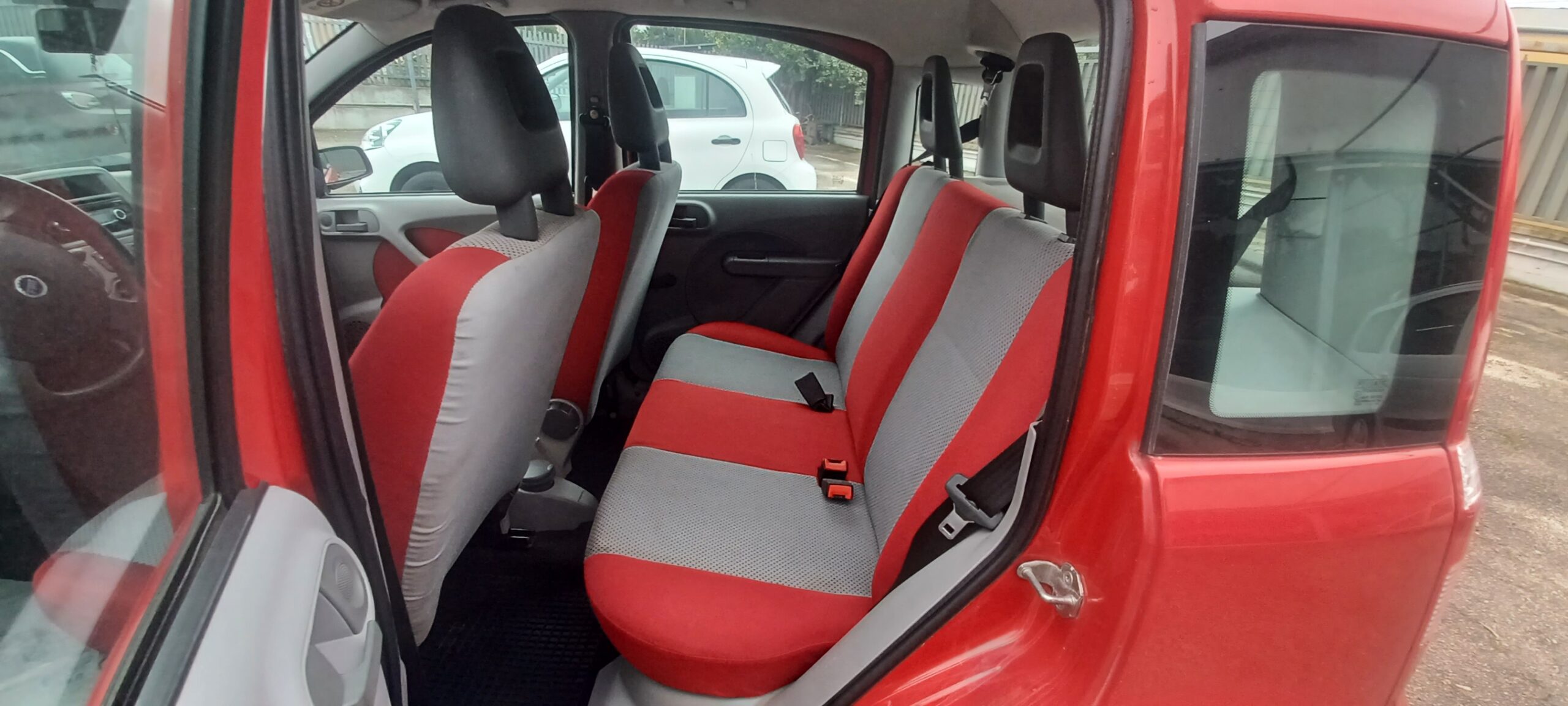 FIAT PANDA 1.2 BENZ/GPL 4X4 - immagine 10
