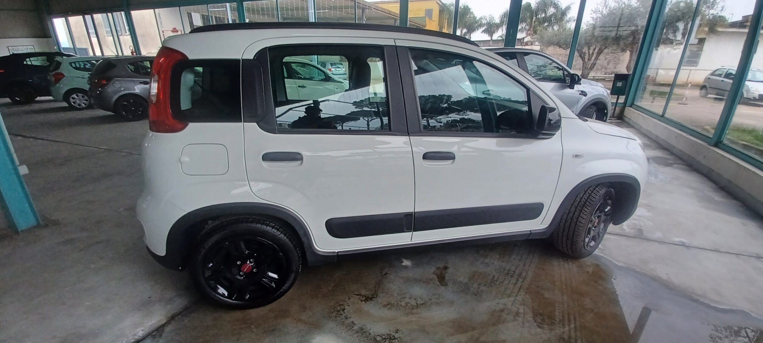 FIAT PANDA 1.0 Hybrid City Life - immagine 4