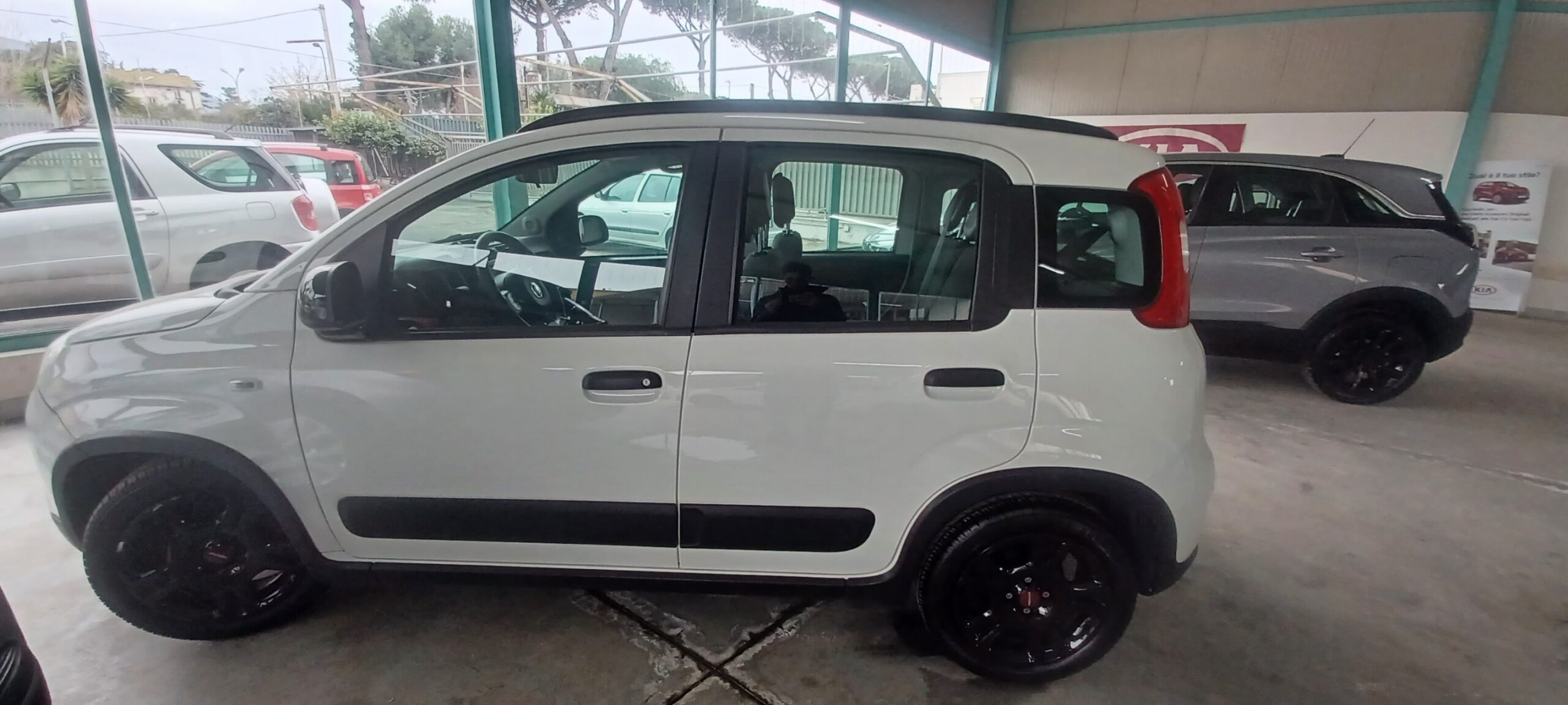 FIAT PANDA 1.0 Hybrid City Life - immagine 8